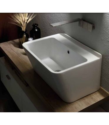 Colavene Wynn countertop or wall-hung sink with one hole